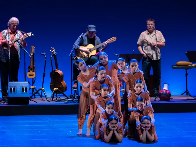 Academia Arte Motus celebra el mes de la danza