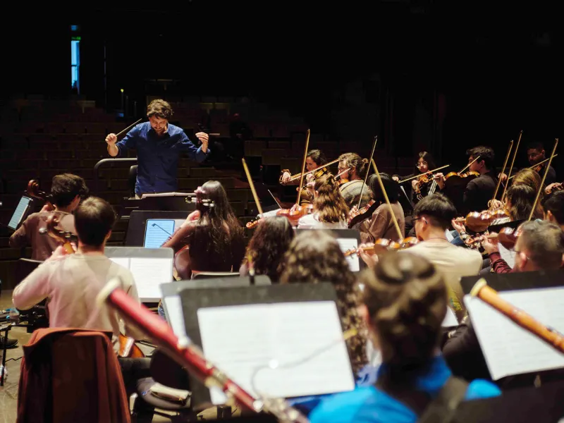 “Academia Orquestas Latinoamericanas” interpretará “Sinfonía del Nuevo Mundo” bajo la dirección del maestro Alejandro Posada en Teatro del Lago