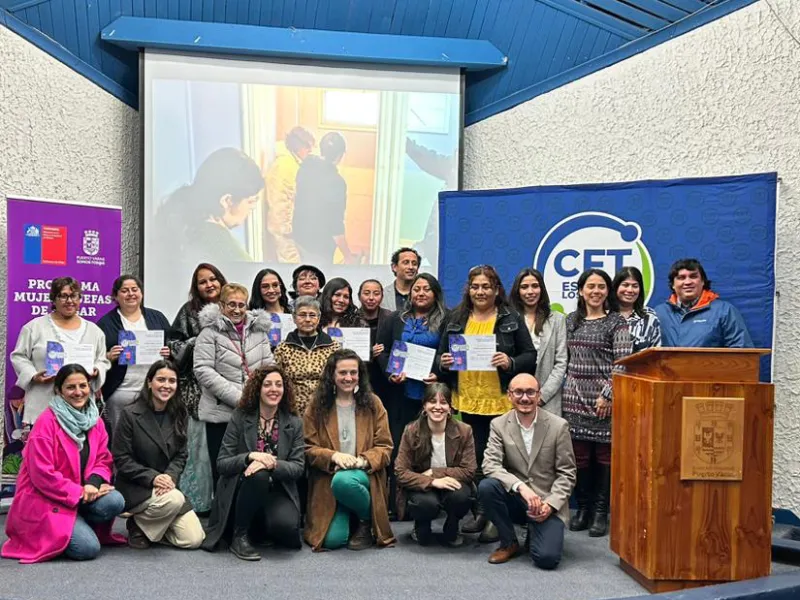 Alianza estratégica entre CFT Estatal Los Lagos y Municipalidad de Puerto Varas permitió capacitar a once mujeres en el oficio de maestra ceramista