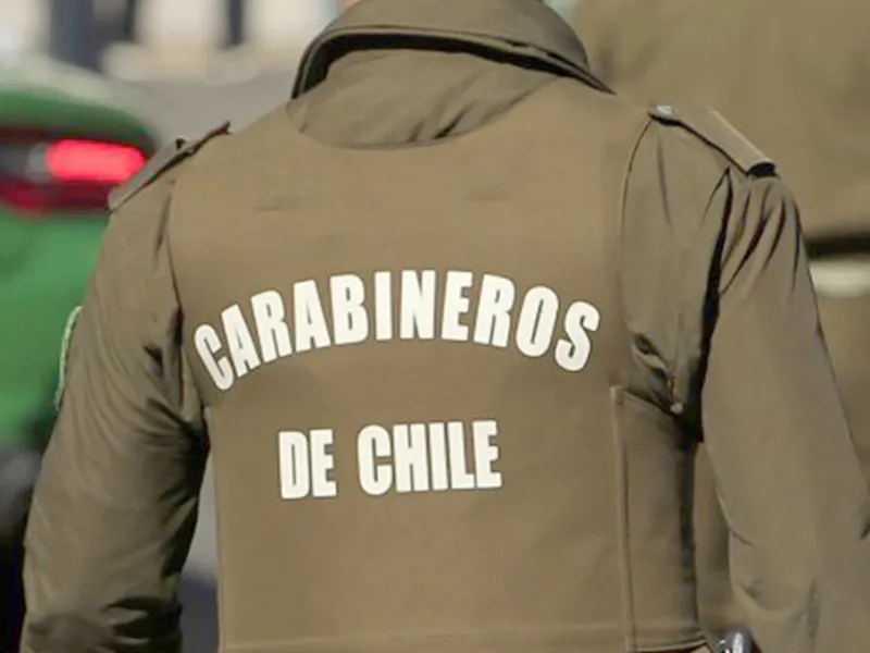 Allanan tres domicilios en Llanquihue por tráfico de droga