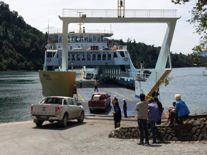 Autoridades informan a gremios del turismo alternativas que mantienen conectada la Carretera Austral y próximas acciones de promoción