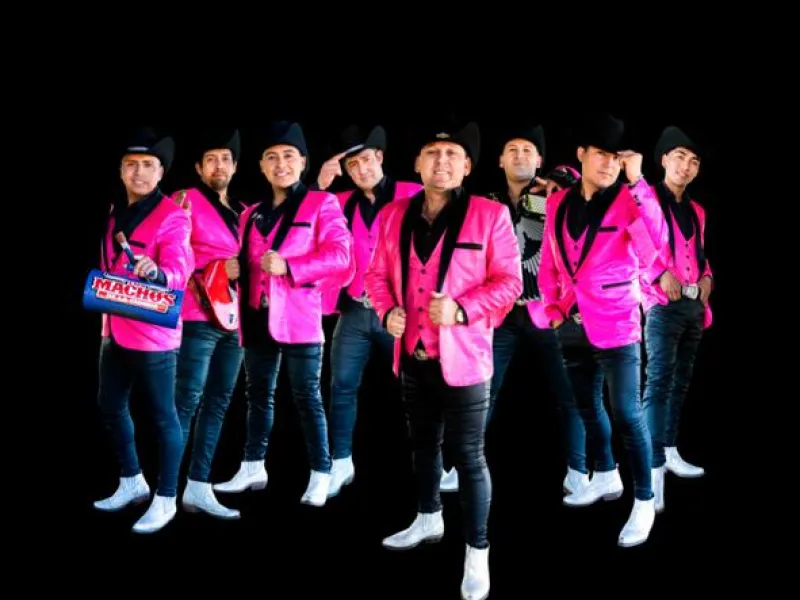 Banda “Los Machos de la Cumbia” debuta en Dreams