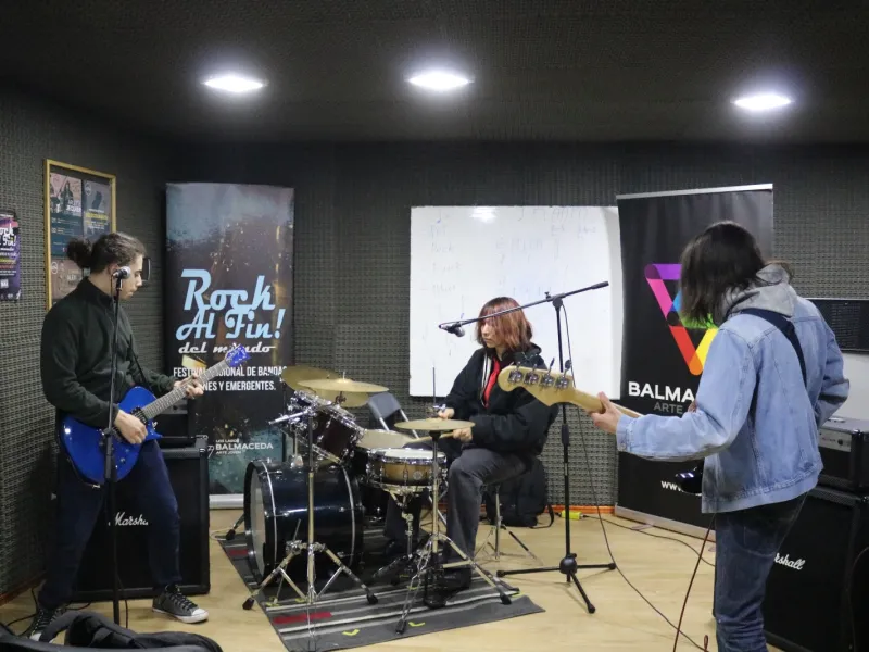 Banda puertovarina "Deficiencia Auditiva" participará en la final de Rock al Fin del Mundo