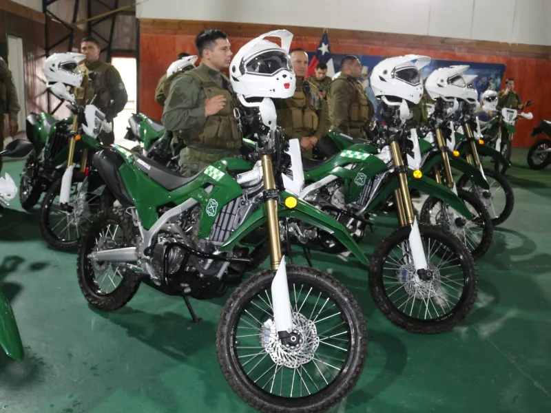 Carabineros de Puerto Varas y Frutillar, entre otras comunas, contarán con nuevos vehículos para reforzar su servicio de orden y seguridad