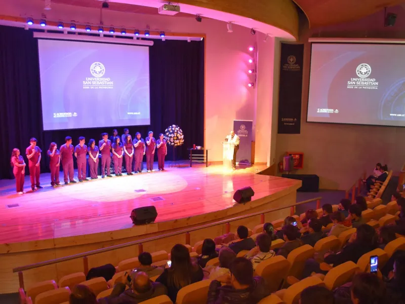 Ceremonia de investidura marcó el inicio de una nueva etapa de formación para futuros tecnólogos médicos 
