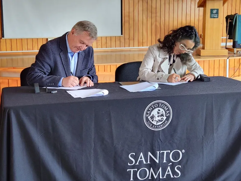 Clínica Jurídica de Universidad Santo Tomás Puerto Montt asesorará a Colegio de Periodistas Décima Sur