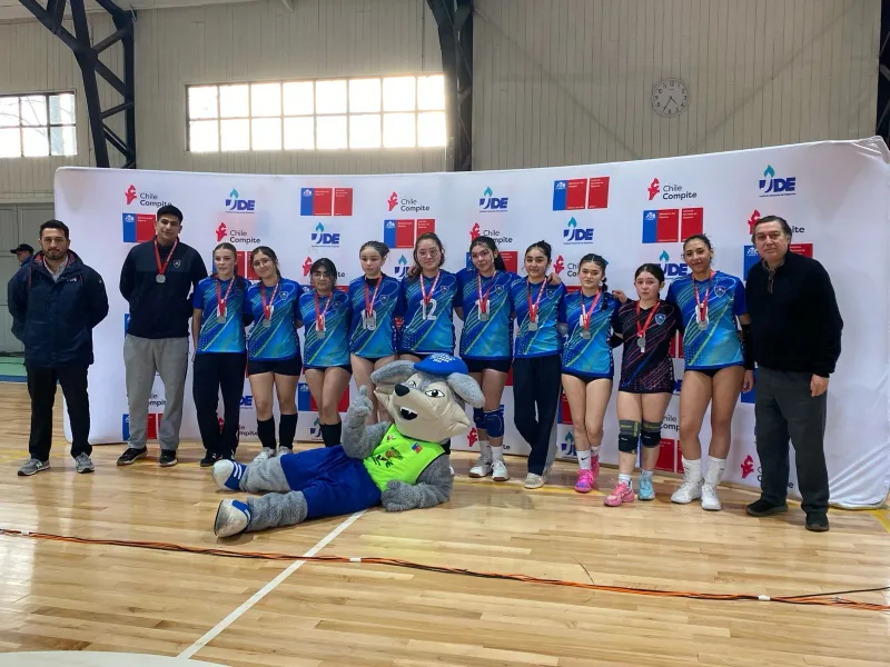 Colegio Inmaculada Concepción de Puerto Varas obtuvo segundo lugar en Vóleibol para los Juegos Deportivos Escolares