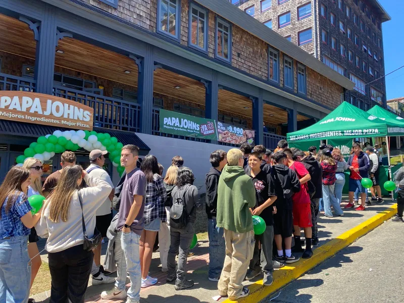 Con gran convocatoria Papa Johns inauguró su tienda Nº 152 en Puerto Varas