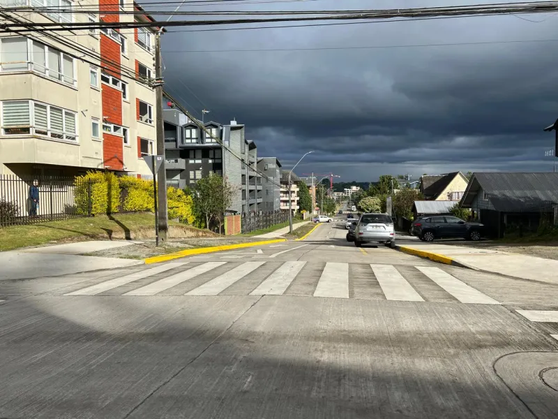 Con la presencia del Gobernador Alejandro Santana se inauguró oficialmente calle Manzanal en Puerto Varas