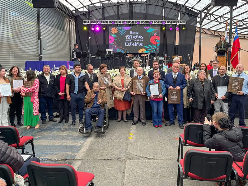 Con reconocimientos a hijos e hijas ilustres, ciudadanos destacados  e instituciones centenarias se dio inicio a conmemoración de los 127 años de Puerto Varas