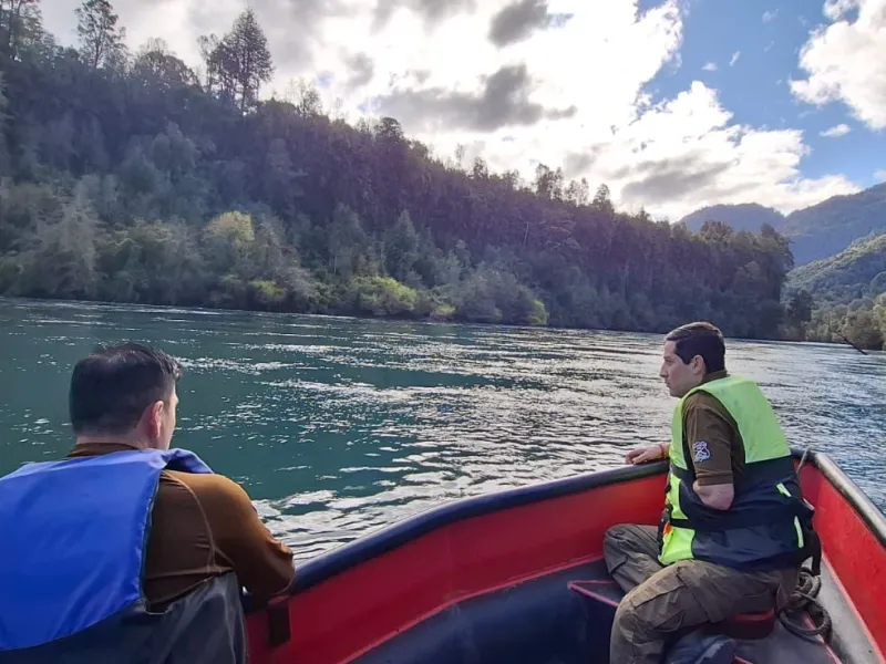 Continúa búsqueda de joven desaparecido en Río Petrohué en sector de Termas de Ralún