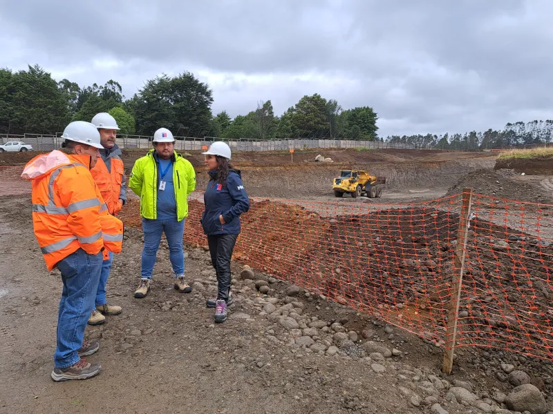 Directora del Servicio de Salud del Reloncaví realizó Visita Técnica a sitio de Construcción del Hospital de Puerto Varas