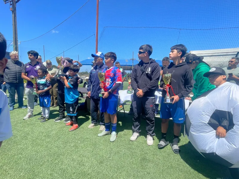 Escuela Municipal Puerto Varas se impuso en la XV versión Campeonato de las Comunicaciones Copa “El Heraldo Austral”