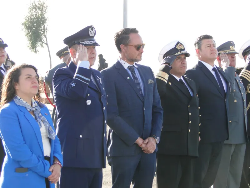 IIIª Brigada Aérea dio Inicio al Mes del Aire y del Espacio con Honores al Pabellón Nacional
