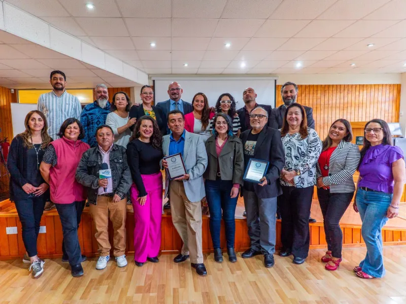 Junto a autoridades regionales Colegio de Periodistas premió labor de la prensa