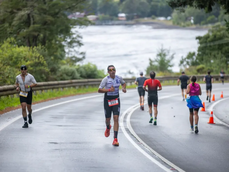 Más de 300 participantes tuvo el Triseries Puerto Varas