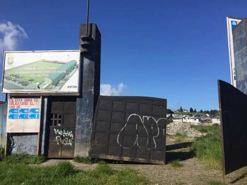 Municipalidad de Puerto Varas subsanó observaciones de Investigación Especial de Contraloría sobre diversas irregularidades en el proyecto de reposición de Estadio Ewaldo Klein licitado el año 2019