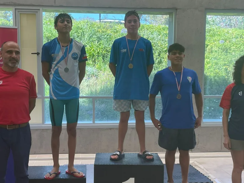 Nadador local Cristóbal Villouta obtuvo 6 medallas en Campeonato Nacional Infantil de Verano 2024