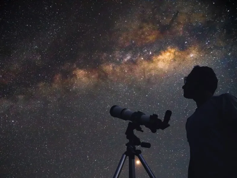 Noviembre será un mes de cometas, meteoros y una Luna inquieta