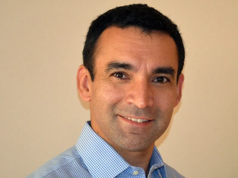 [OPINIÓN] "Conectando territorios: la urgencia de alfabetizar digitalmente a Chile" Por Marco Terán, director de Desarrollo Digital de Fundación País Digital