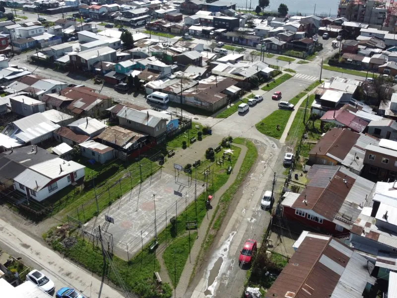 Programa Quiero Mi Barrio Puerto Varas: Obra Cancha Los Guindos es aprobada para su mejoramiento en Barrio Alessandri