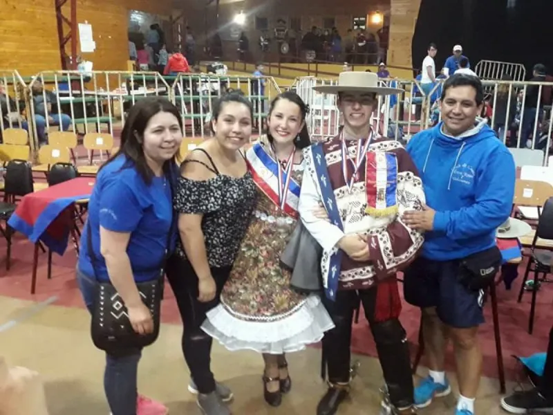 Puertovarinos se coronaron Campeones Nacionales de Cueca en la Novena Versión del Campeonato Nacional Juvenil Espiga de Arroz de Ancud
