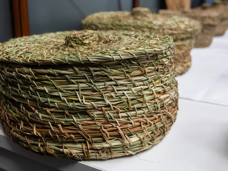Sectores rurales de Llanquihue rescatan identidad cultural a través de la Cestería y el Palín