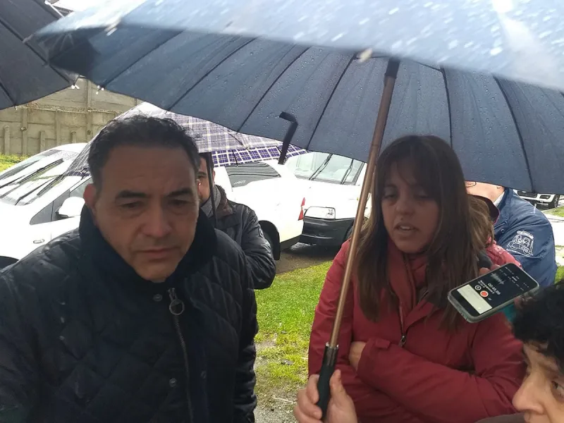 Según señaló Gobernadora en visita al lugar: Erradicar a familias para reparar ducto de aguas lluvias es la solución en Calle Los Alpes