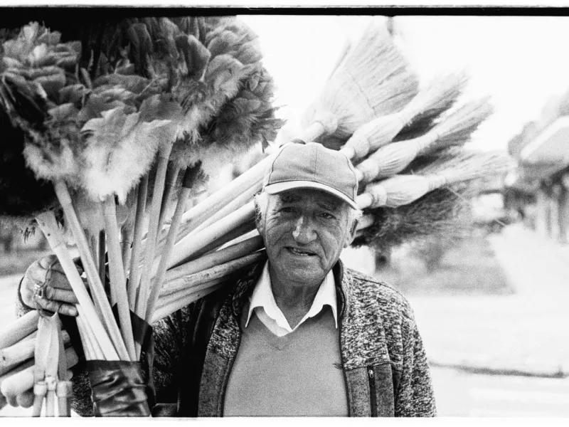 Todos Tienen Nombre: personaje de la semana, Carlos Mena