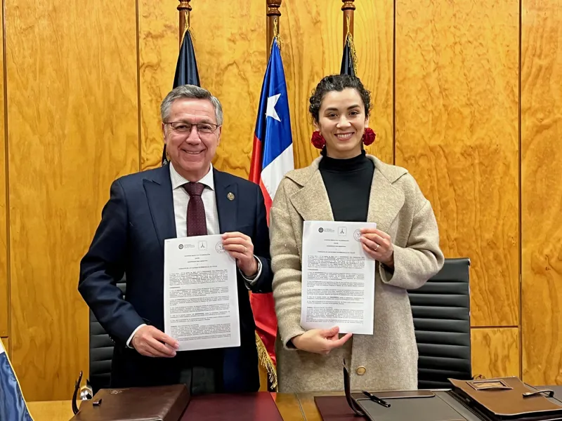 USS y Fundación de Iglesias Patrimoniales de  Chiloé sellan acuerdo de cooperación