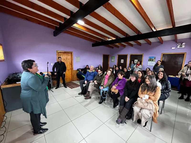 Veinte puertovarinas usuarias del Programa Familias Seguridades y Oportunidades del municipio se capacitaron en talleres del FOSIS “Creciendo como Emprendedor”