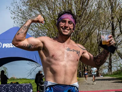 100 competencias en menos de dos años: el reto de un influencer fitness puertovarino que está a punto de completar