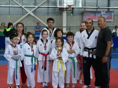 Academia In Nae obtuvo medalla de Plata en Copa Lago Panguipulli en Taekwondo
