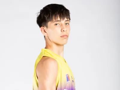 Adolescente basquetbolista busca urgente al donante compatible que le devuelva su vida