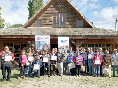 Agricultores de Ayacara y Palena se certificaron con Sence e Indap