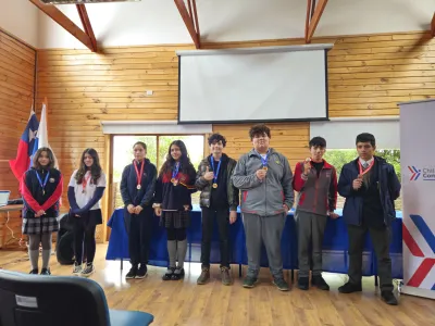 Dos alumnas de Puerto Varas clasificaron al Regional de Ajedrez de los Juegos Deportivos Escolares