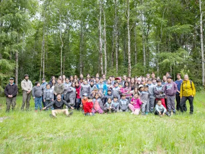 Amigos de los Parques  convocó a más de 60 voluntarios en actividades en el Parque  Nacional Alerce Andino