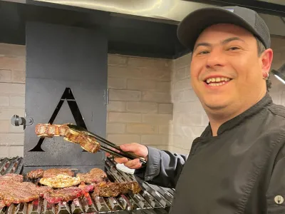 Aurelia Parrilla & Bistró: el nuevo restaurant de carnes de Puerto Varas
