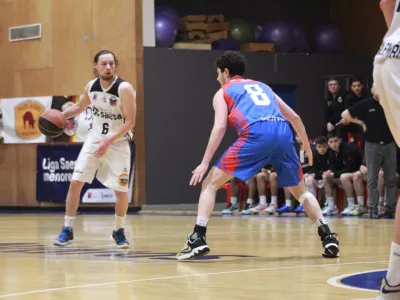 Básquetbol lacustre: Rama Femenina PV sigue invicta en FEMISUR y comenzaron los playoffs en Liga Saesa