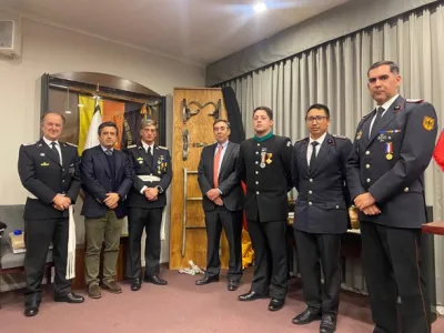 Bombero de la segunda compañía de Puerto Varas fue homenajeado por rescatar desde las llamas a otro voluntario