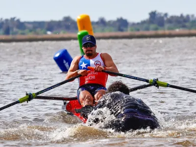 Brahim Alvayay se colgó doble bronce en Remo Coastal en los Juegos Suramericanos Santa Fe 2026
