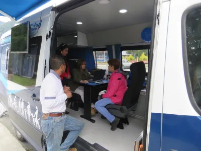 “Bus de la Justicia” del Poder Judicial inició en Río Puelo su servicio de atención de público en terreno