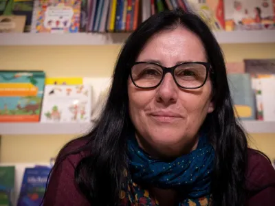 Charla abierta a la comunidad de escritora Maivo Suárez