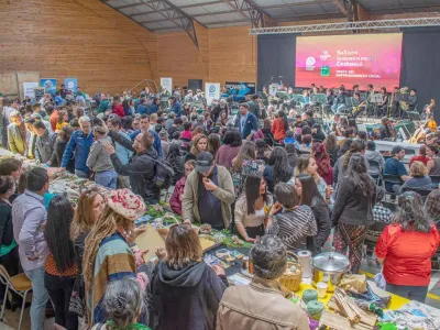 Cochamó reunió a más de 400 personas de la Región en la Fiesta del Emprendimiento Local 