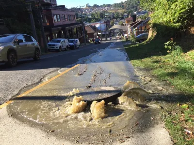 Colapso en Red de Alcantarillado provocó derrame de aguas servidas en centro de Puerto Varas 