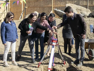 Colocan primera piedra en construcción de Multicancha y Zona Recreativa en Lomas de Puerto Varas