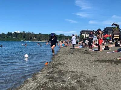 Cuatro rescates se han registrado en la playa de Puerto Chico hasta la fecha