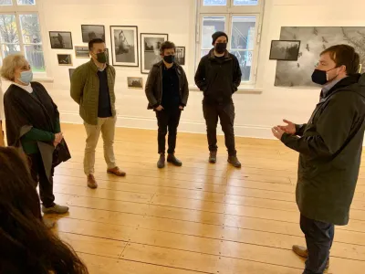 Con motivo del Día de la Fotografía celebrado ayer: Seremi de Las Culturas se reunió con fotógrafos locales en Galería de Arte Bosque Nativo