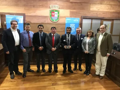 Concejo Municipal de Puerto Varas rinde homenaje de agradecimiento al ex Intendente Leonardo de la Prida