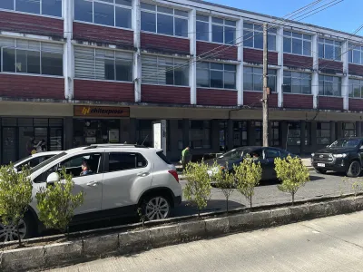 Consejeros Regionales de Llanquihue solicitan información sobre accesibilidad para personas con movilidad reducida en edificio de Puerto Varas que alberga servicios públicos